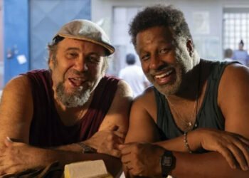 Otavio Muller e Ailton Graça brilham como Pablo e Luisão. Imagem: Globoplay / Divulgação.