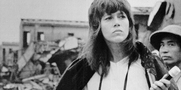 Jane Fonda em Hanói, no Vietnã. Imagem: Pentimento Productions / Divulgação.