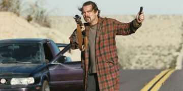 Leonardo DiCaprio dá vida a Bob em 'Uma Batalha Após a Outra'. Imagem: Warner Bros. / Divulgação.