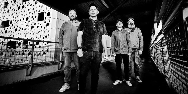 Mogwai retorna pela quarta vez ao Brasil. Imagem: Steve Gullick / Divulgação.
