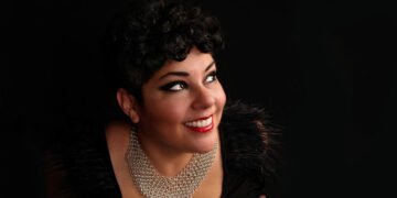 Autora possui outros dois títulos publicados pela Editora Moinhos: 'Rinha de Galos' e 'Sacrifícios Humanos'. Imagem: Isabel Wagemann / Divulgação.