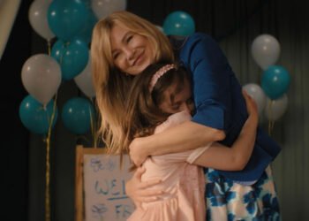 Ellen Pompeo protagoniza minissérie produzida pelo Hulu. Imagem: Disney / Divulgação.