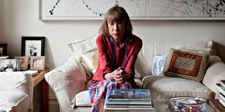 A escritora Joan Didion. Imagem: Dorothy Hong / Reprodução.