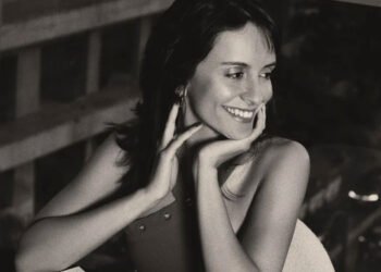 Ainda que irregular, romance guarda todas as virtudes que tornaram a autora reconhecida. Imagem: Isadora Arruda / Divulgação.