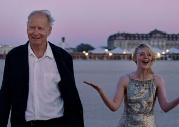 Stellan Skarsgård e Elle Fanning dividem a tela em 'Valor Sentimental'. Imagem: Mer Film / Divulgação.