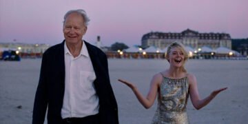 Stellan Skarsgård e Elle Fanning dividem a tela em 'Valor Sentimental'. Imagem: Mer Film / Divulgação.