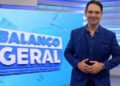 O apresentador Guilherme Rivaroli. Imagem: RIC TV / Reprodução.