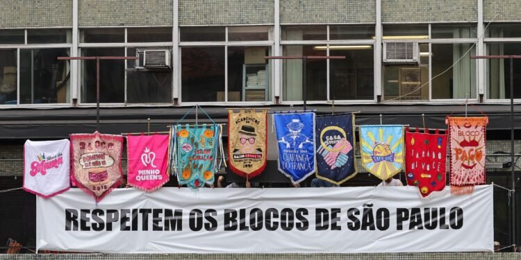 Blocos de São Paulo fazem ato coletivo em defesa do Carnaval de Rua. Imagem: Frâncio de Holanda / Reprodução.
