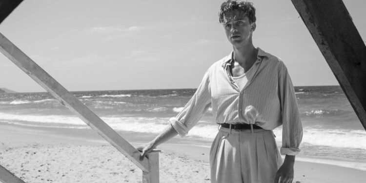 'O Estrangeiro' ganha nova adaptação dirigida por François Ozon. Imagem: Divulgação.