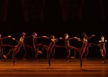 Registro de 'Piracema', do Grupo Corpo. Imagem: Humberto Araújo / Divulgação.