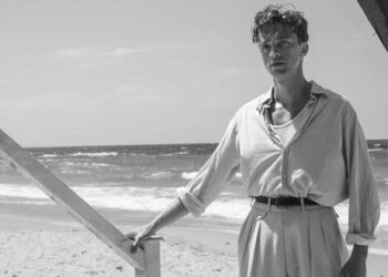 'O Estrangeiro' ganha nova adaptação dirigida por François Ozon. Imagem: Gaumont / Divulgação.