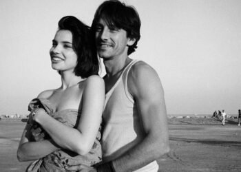 Béatrice Dalle e Jean-Hughes Anglade dão vida ao casal Betty e Zorg. Imagem: Cargo Films / Divulgação.
