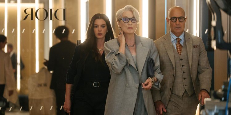 Meryl Streep, Anne Hathaway e Stanley Tucci retornam a seus papeis na sequência dirigida por David Frankel. Imagem: 20th Century Studios / Divulgação.