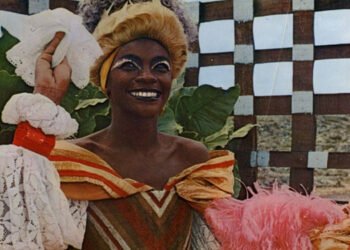Zezé Motta em 'Xica da Silva'. Imagem: Terra Filmes / Divulgação.