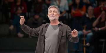 Kiko Mascarenhas estrela 'Todas as Coisas Maravilhosas'. Imagem: Renato Domingos.